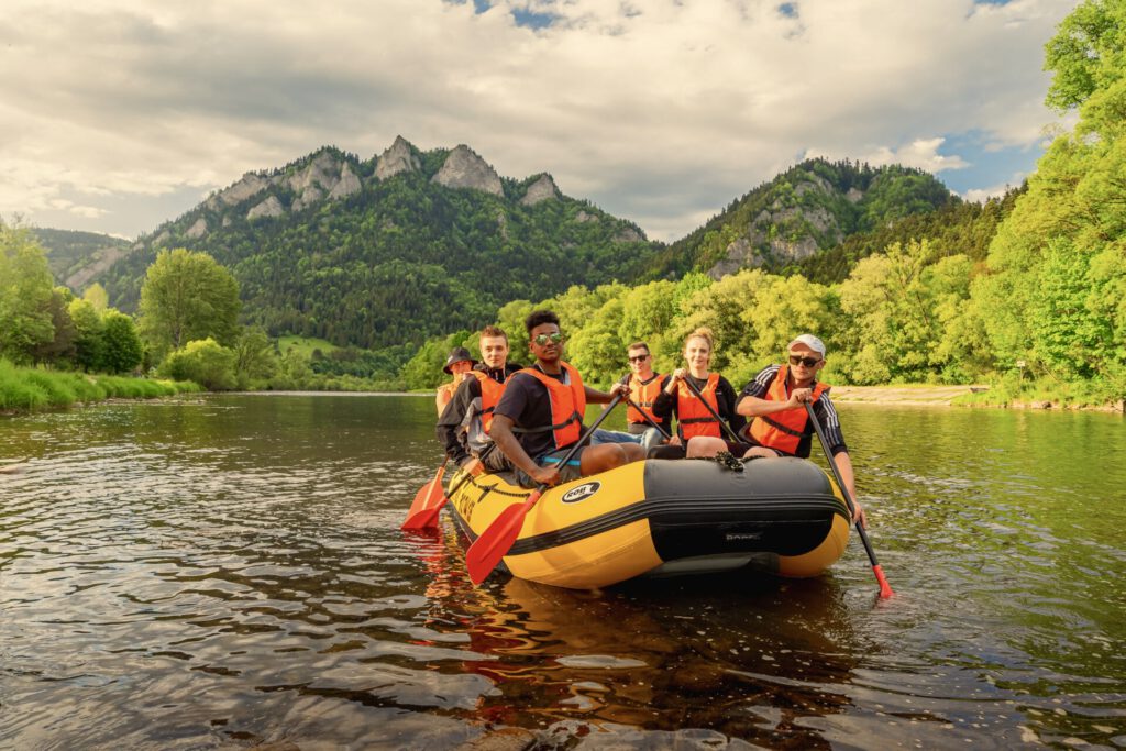 Spływ pontonem na Dunajcu